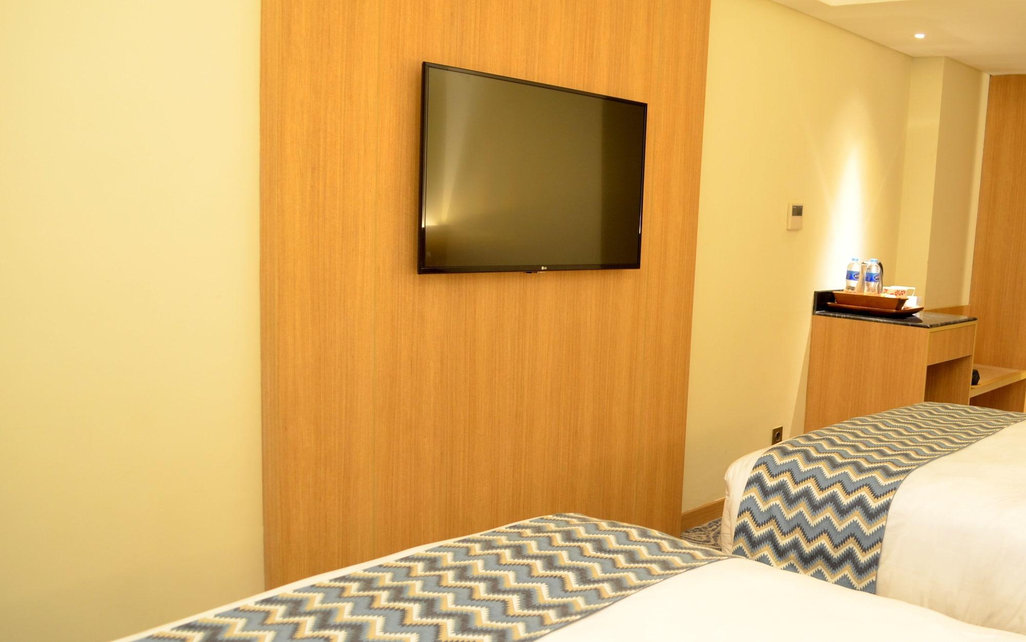 Louis Kienne Hotel Simpang Lima Semarang Dış mekan fotoğraf