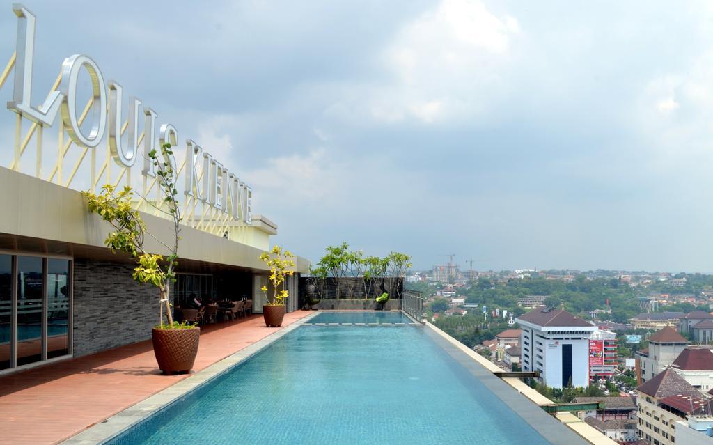 Louis Kienne Hotel Simpang Lima Semarang Dış mekan fotoğraf